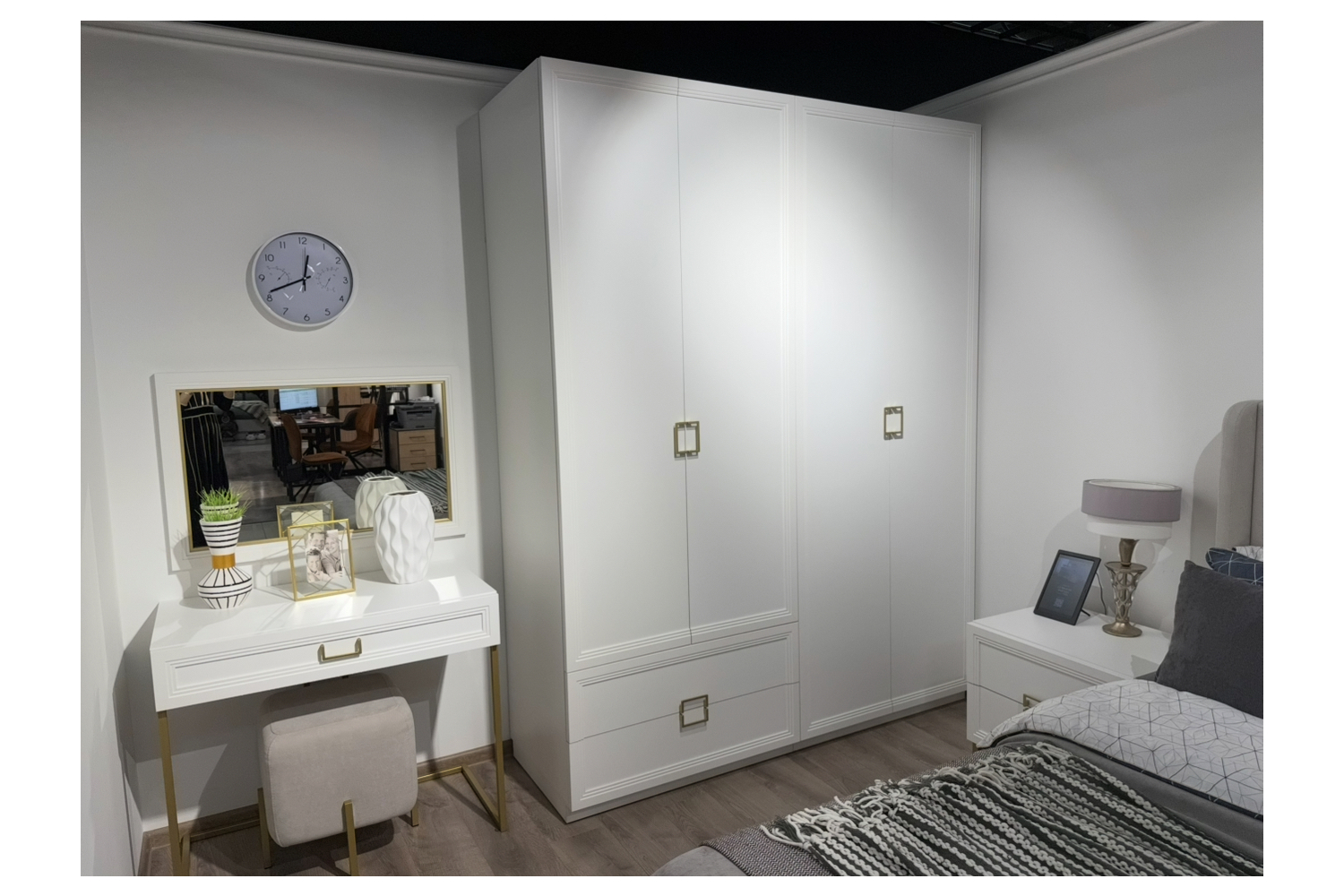 Распродажа - изображение №4 "Спальня Дольче (выставочный образец без кровати)"  на www.Angstrem-mebel.ru