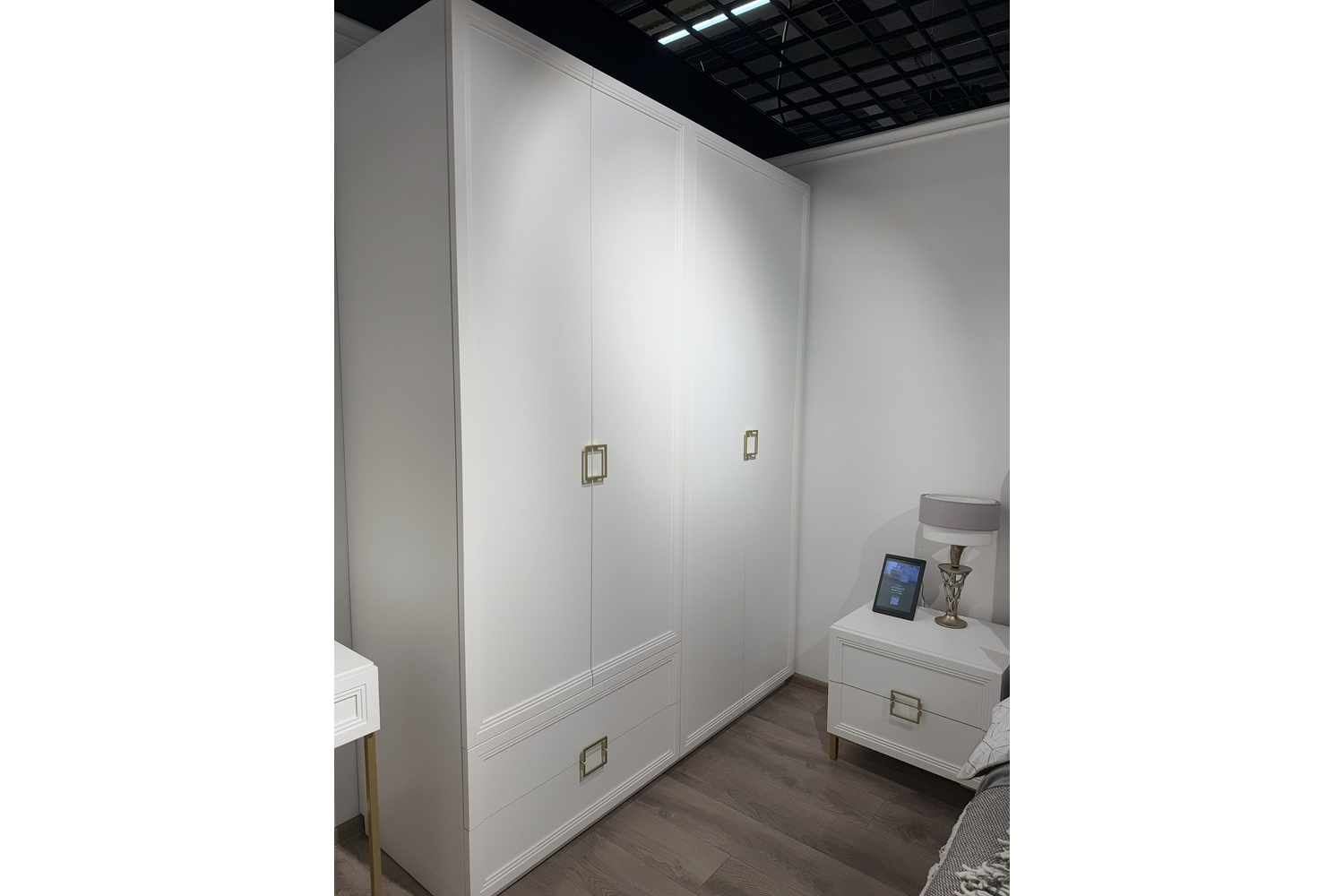 Распродажа - изображение №5 "Спальня Дольче (выставочный образец без кровати)"  на www.Angstrem-mebel.ru